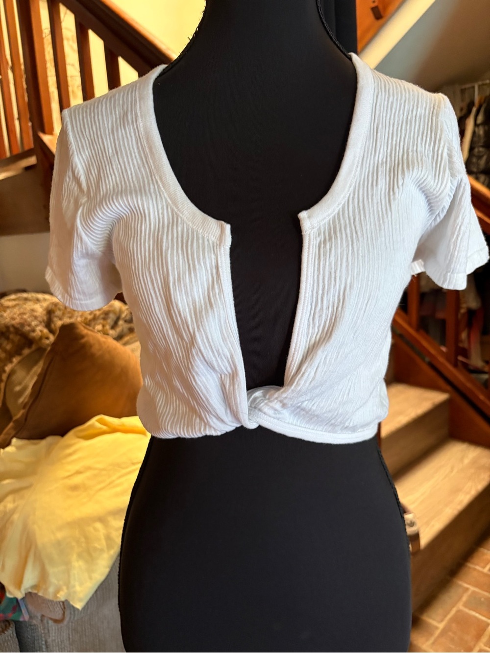 Urban Outfitters White Cropped Knot-Front Ribbed Top - Women
